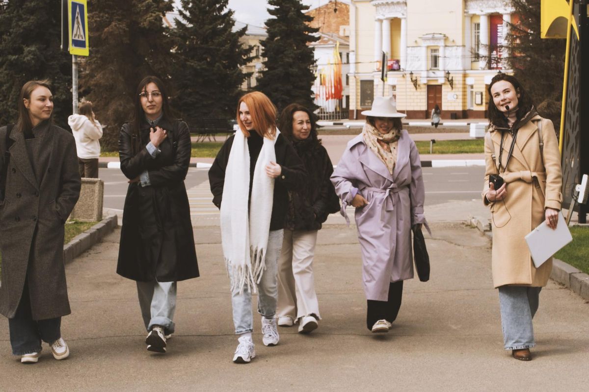 Фотопрогулка по историческому центру Ярославля в предзакатный час