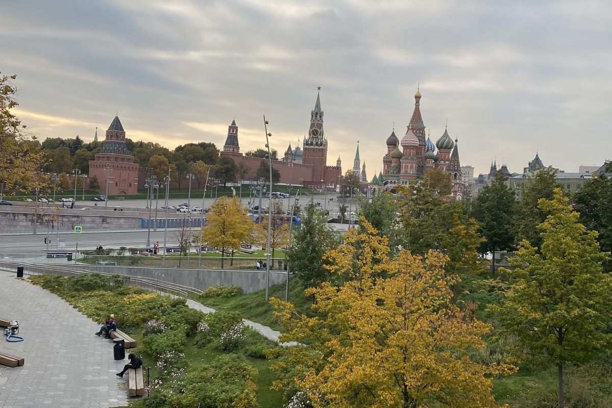 Парк Зарядье + медиа-аттракцион «Полет над Россией»