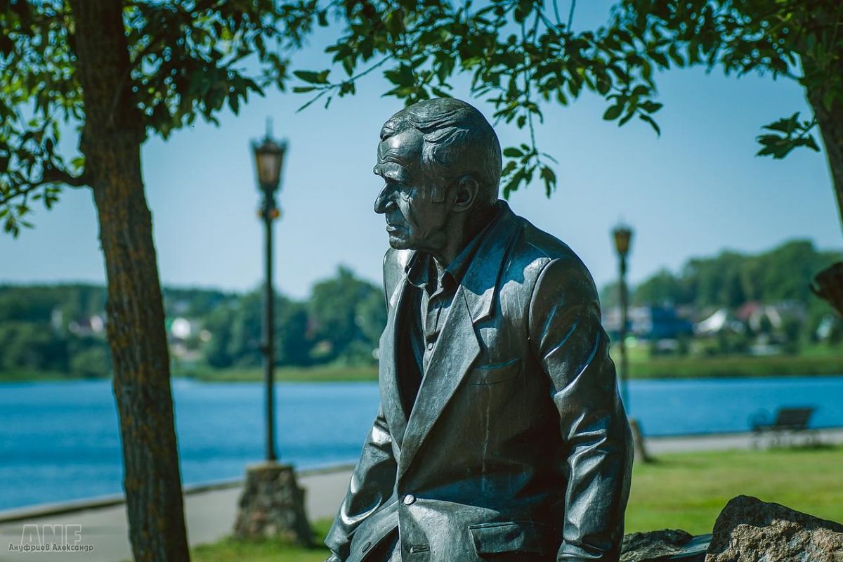 НЕ-ТИПИЧНО ПСКОВСКИЕ ДАЛИ (3 дня) поездом из Москвы