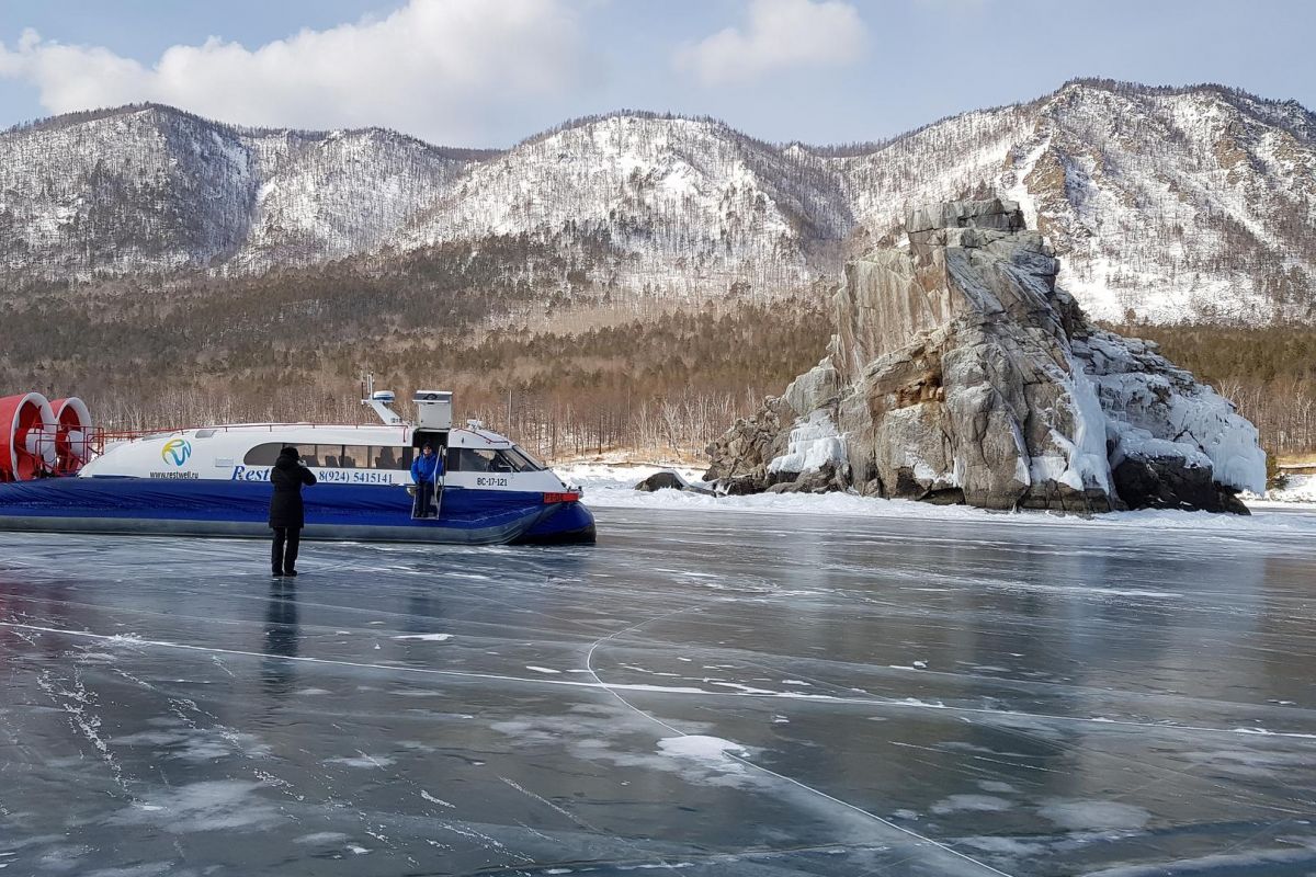 Кристальный лёд Байкала