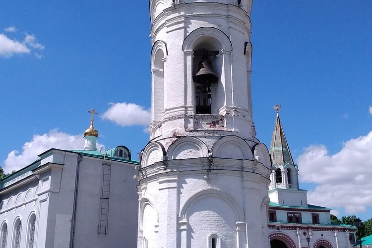Бывшая царская загородная резиденция "Коломенское"